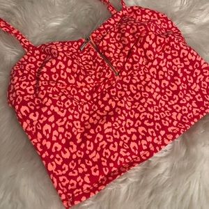 Guess, Leopard print crop top. Worn 1 time